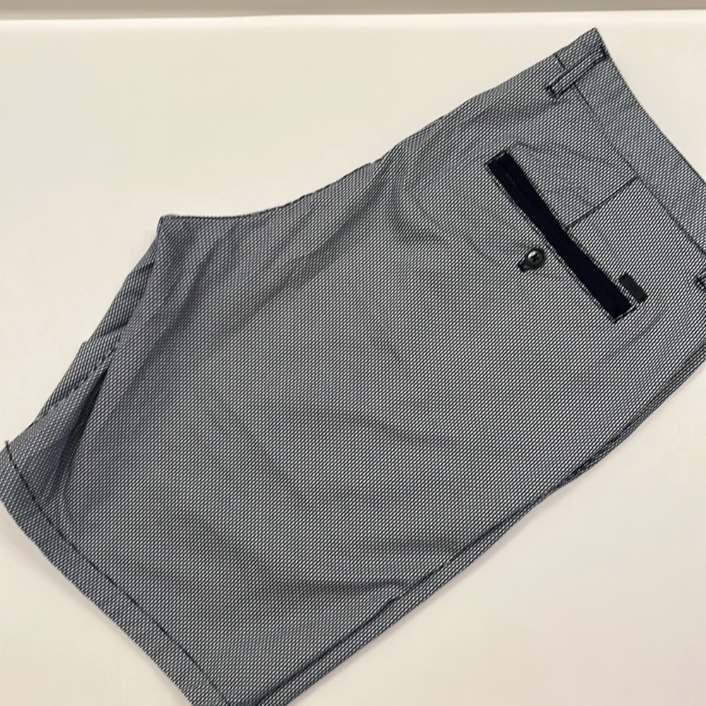 A|X Armani Exchange Men’s Shorts | Stretch Twill | Size 38
